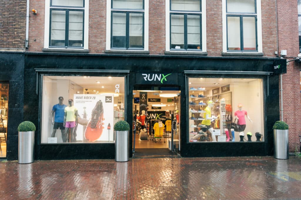 De-voorkant-van-sportwinkel-RunX-Haarlem.jpg